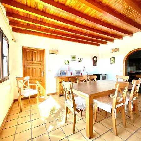 Villa Casa Rural Con Piscina, Wifi Y Estupenda Vistas A Volcan, Lanzarote *