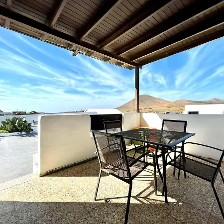 Casa Rural Con Piscina, Wifi Y Estupenda Vistas A Volcan, Lanzarote