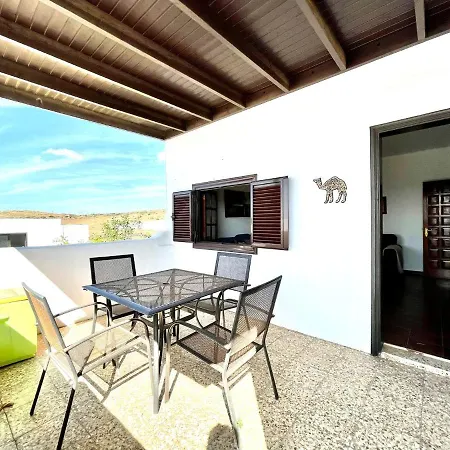 Villa Casa Rural Con Piscina, Wifi Y Estupenda Vistas A Volcan, Lanzarote