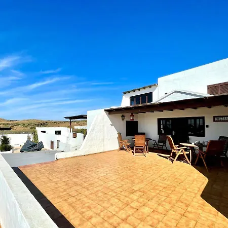 Villa Casa Rural Con Piscina, Wifi Y Estupenda Vistas A Volcan, Lanzarote