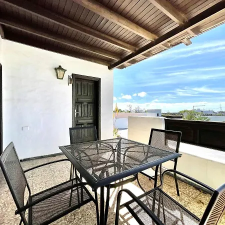 Villa Casa Rural Con Piscina, Wifi Y Estupenda Vistas A Volcan, Lanzarote
