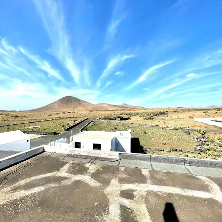 Villa Casa Rural Con Piscina, Wifi Y Estupenda Vistas A Volcan, Lanzarote